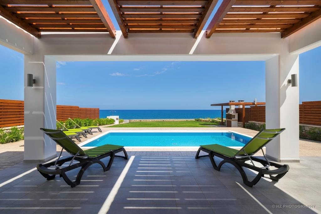Antonoglou Beach Villas - Waterfront Luxury Retreat Λαχανιά Δωμάτιο φωτογραφία